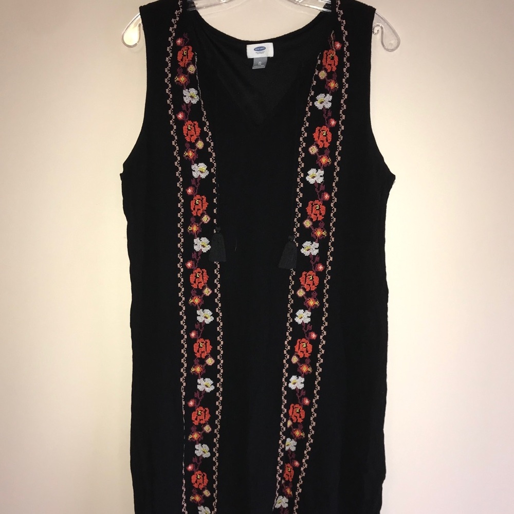 OLDNAVY embroidered black dress